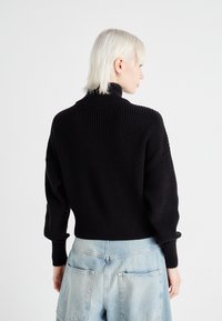 ONLY ONLFOLLY HIGH NECK HALF ZIP - Pullover - black