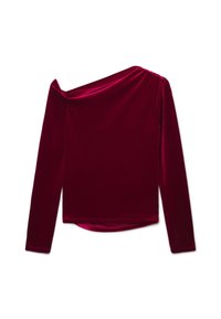 Top in velluto bordeaux a maniche lunghe con design a spalla unica e scollatura asimmetrica, esposto piatto su uno sfondo bianco.