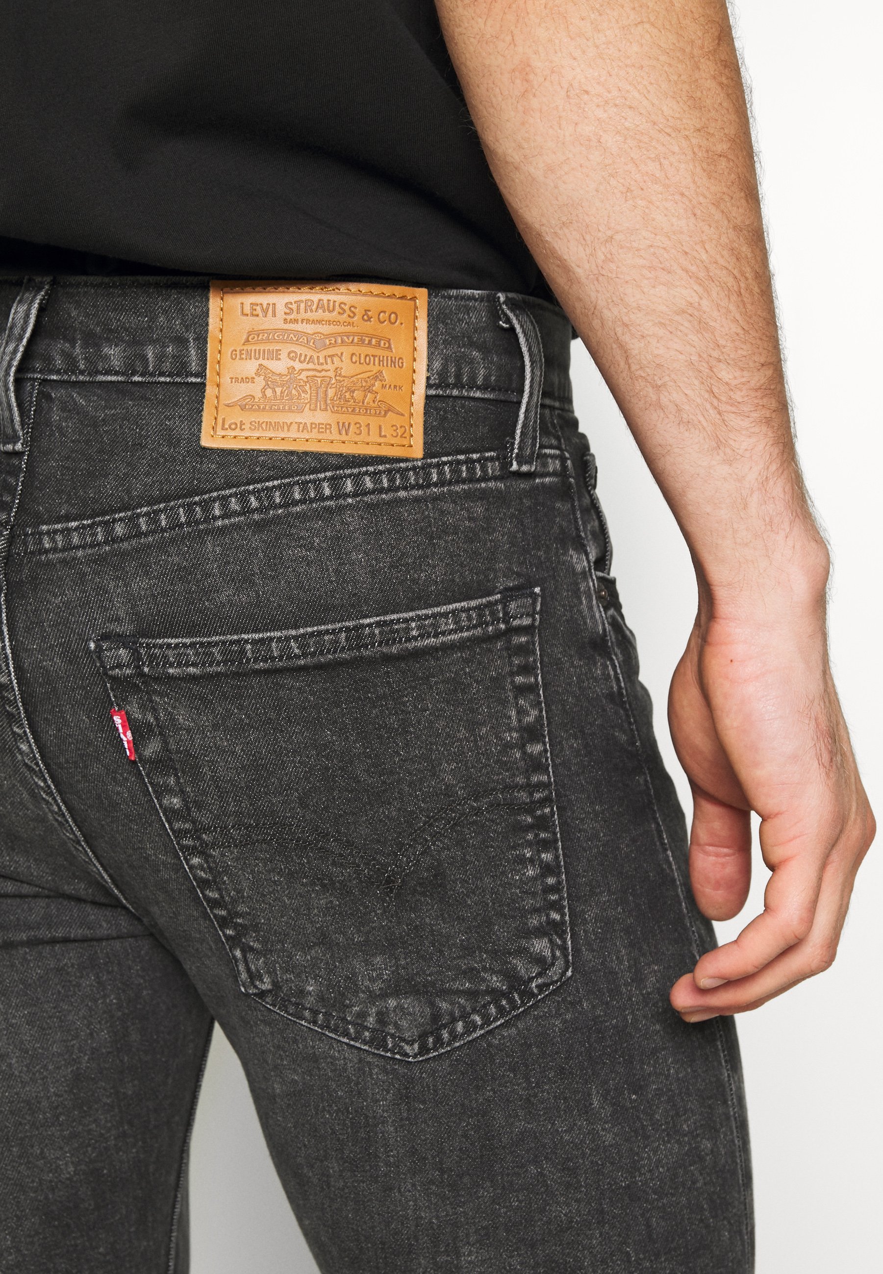 original taper jeans