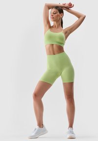 4F - Szorty trekkingowe