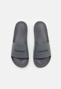Calvin Klein CHUNKY POOL SLIDE - Papuci - grey