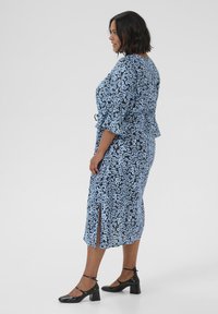 Kaffe Curve AMINA  - Robe de jour - black windsurfer flower print