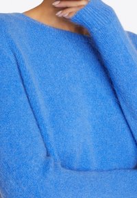 Rich & Royal Strickpullover - blue