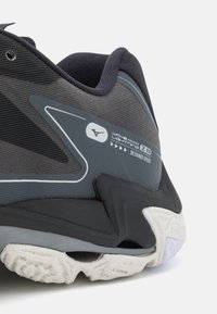 Mizuno WAVE LIGHTNING Z8 - Volleybalschoenen - black