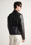 MUST REPORTER S - Borsa a tracolla - classic black