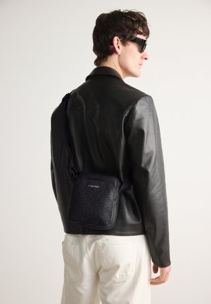 MUST REPORTER S - Borsa a tracolla - classic black