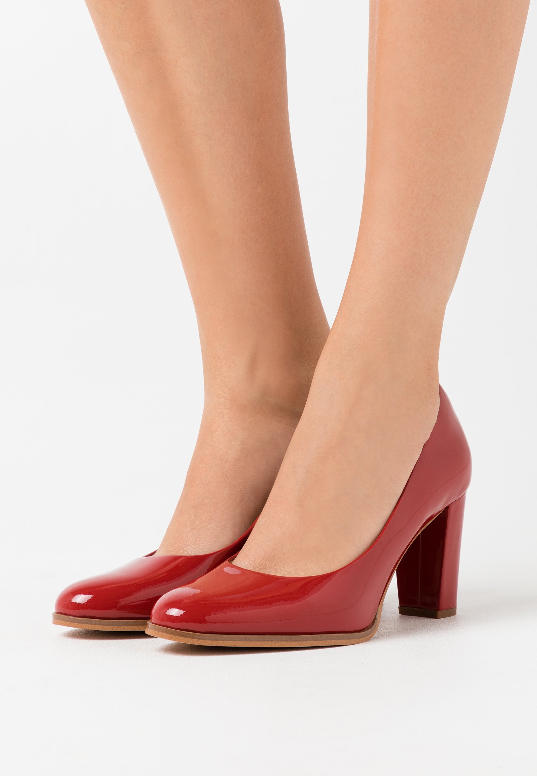 clarks heels red