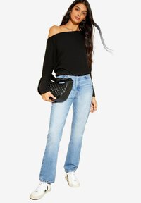 REGULAR FIT LONG SLEEVE COSY SLASH NECK - Svetrík - black