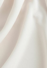 Thumbnail Image 2