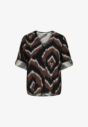 Blusa de manga corta con patrón en marrón, negro y crema, con escote en V y detalle de botones, que presenta una tela texturizada y un corte relajado.