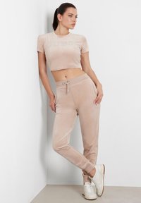 Guess LOGO FRONTALE STRASS - Marškinėliai su spaudiniu - rosa cipria