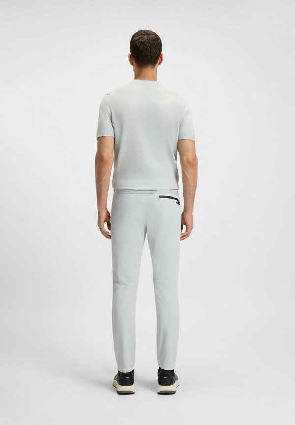 COMMUTER - Trousers4