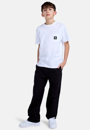 - T-shirt basic
