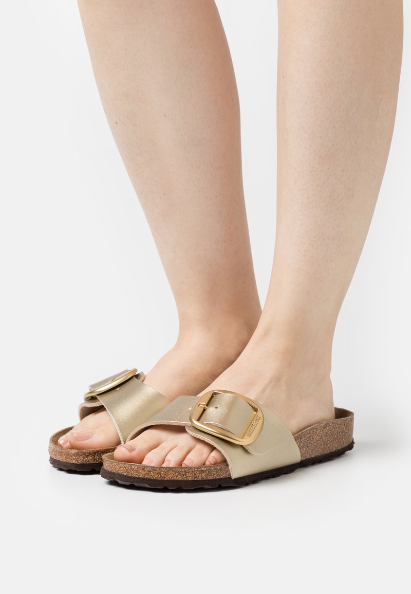 Birkenstock - MADRID BIG BUCKLE NARROW FIT - Domácí obuv - metallic gold, Zvětšit