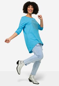 Angel of Style SMILEY V-AUSSCHNITT - Langarmshirt - light blue