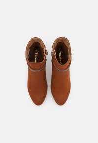 Tamaris Botines de tacón - cognac