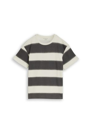 T-shirt tricoté à manches courtes avec larges rayures horizontales noires et blanches et un col rond sur un fond blanc.