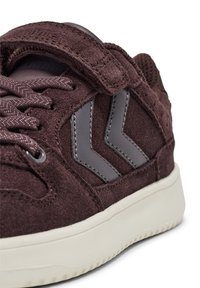 Hummel POWER PLAY - Sneakers - fudge