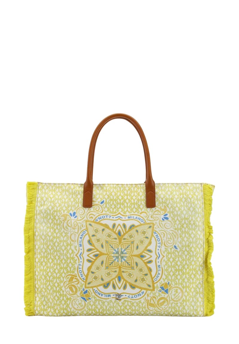 Borsa a tracolla gialla con bordi frangiati, caratterizzata da un design floreale in blu e oro. Le maniglie in pelle marrone offrono contrasto e durata.