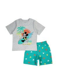 T-shirt grise avec un graphisme de Mickey Mouse et un design de planche de surf, associé à un short turquoise orné de têtes de Mickey Mouse multicolores.