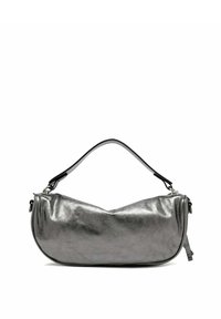 Borsa a mano in pelle metallica argento con forma curvata, dettagli neri e manico superiore. Presenta una chiusura con zip su un lato.