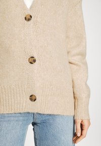 Object Tall OBJWILMA - Camisola - humus