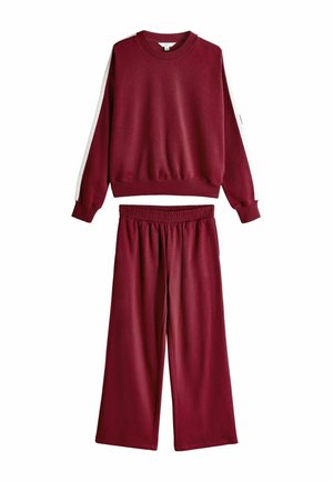 REGULAR FIT - 2 PIECE TAPED CREW NECK  AND WIDE LEG  SET   - Verryttelypuku - red