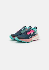 Nike Performance ZOOMX ZEGAMA 2 - Chaussures de running - armory navy/sail/green frost/vivid grape/red stardust