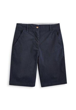 Shorts bleu marine longueur genou avec poches avant, passants pour ceinture et une fermeture à bouton unique à la taille.
