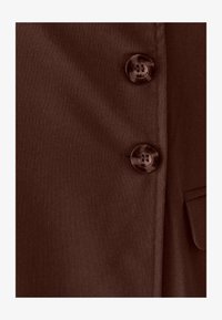 Unselected, chocolate