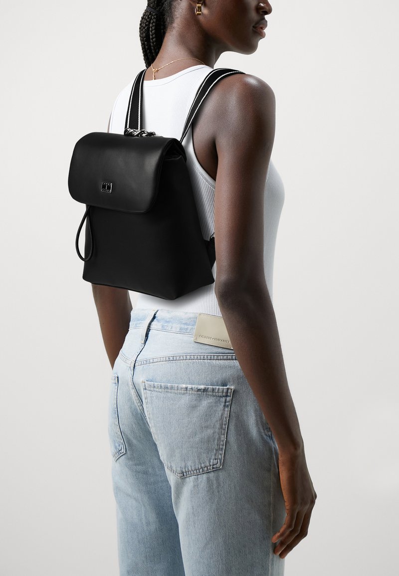 Tommy Jeans CITY WIDE BACKPACK Batoh black/černá Zalando.cz