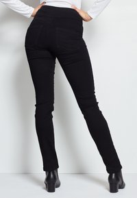 Cellbes of Sweden ELIN - Slim fit -farkut - black denim