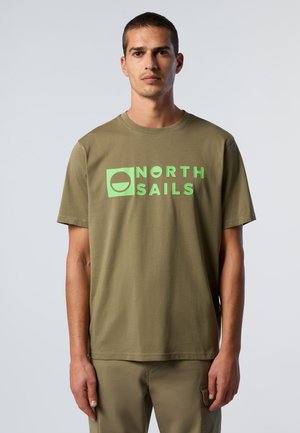 FRESH SUMMER - T-shirt con stampa - militare