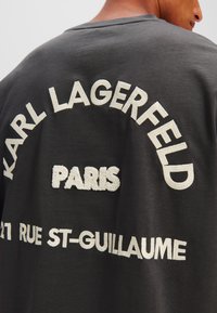 KARL LAGERFELD RUE ST-GUILLAUME - Marškinėliai su spaudiniu - asphalt