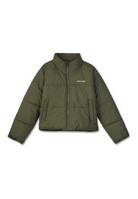 Olivově zelená prošívaná bunda s vysokým límcem, zipovým zapínáním, dvěma bočními kapsami a logem na hrudi. Má boxy střih a prošívanou texturu.