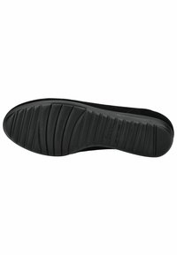 Suela de goma negra de un zapato que presenta un patrón de banda de rodadura con surcos horizontales y una marca en la plantilla. El borde superior tiene una ligera curvatura.