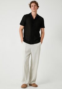 Koton SHORT SLEEVE - Camisa - black