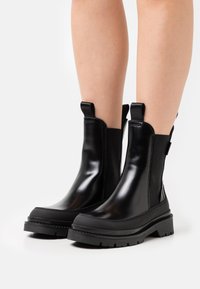 GANT PREPNOVO - Platform ankle boots - black