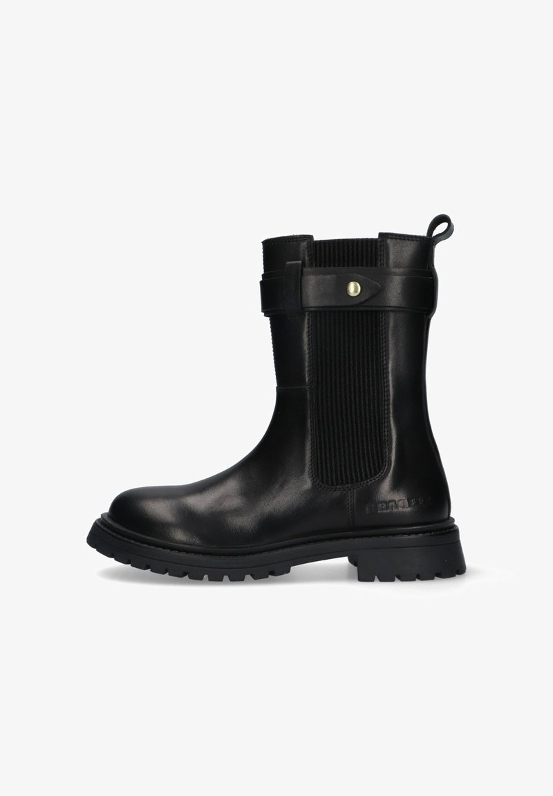 Sort læder ankelstøvle med et struktureret stofpanel på siden, gummisål og accentbånd med en detalje i guldknap.