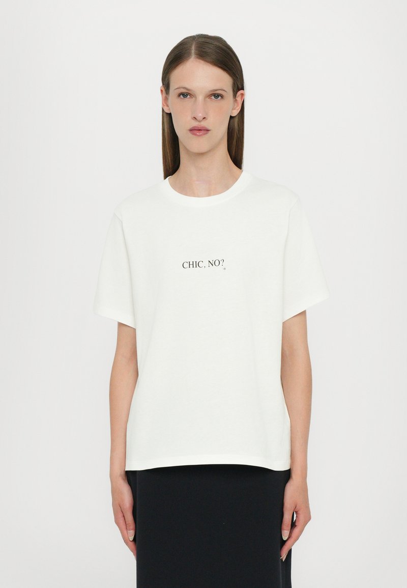 Victoria Beckham - CLASSIC FIT SLOGAN TEE - T-Shirt print - white, Vergrößern
