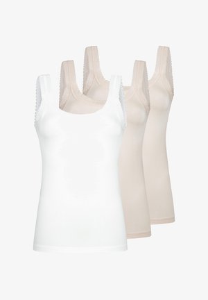 Trois camisoles sans manches pour femmes avec bordure en dentelle sur les bretelles, une blanche à l'avant et deux beige à l'arrière.