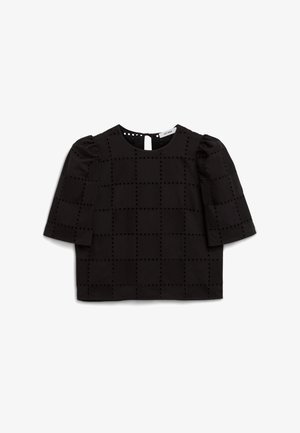 Blusa nera a maniche corte con motivo a griglia quadrata e dettagli in occhiello. Presenta un collo rotondo e una chiusura a occhiello sul retro.