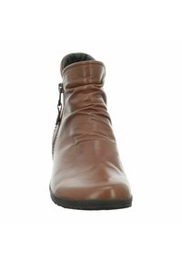 Stivale alla caviglia in pelle marrone con design arricciato, cerniera laterale e suola nera. Texture liscia con una finitura leggermente lucida.