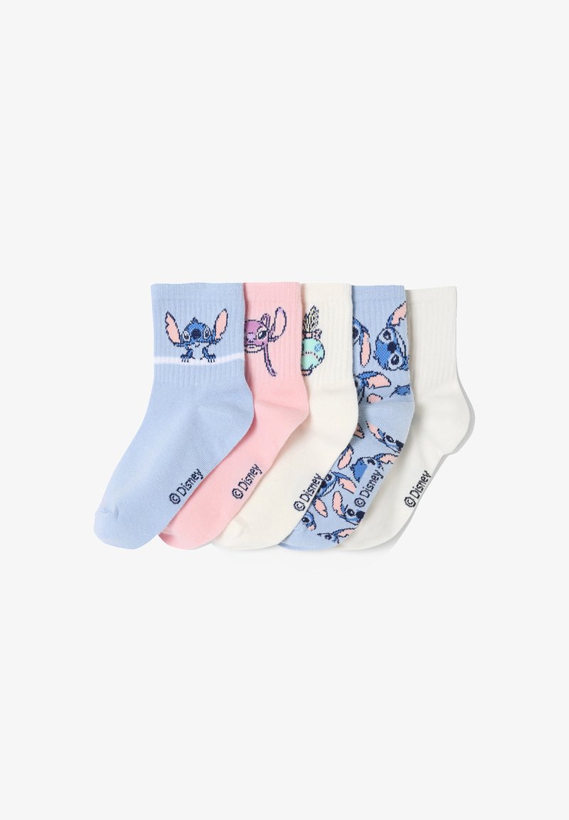 Vier Paare von Crew-Socken mit Stitch von Disney. Die Farben umfassen Hellblau, Pink und Weiß. Baumwollmischung mit geripptem Muster.