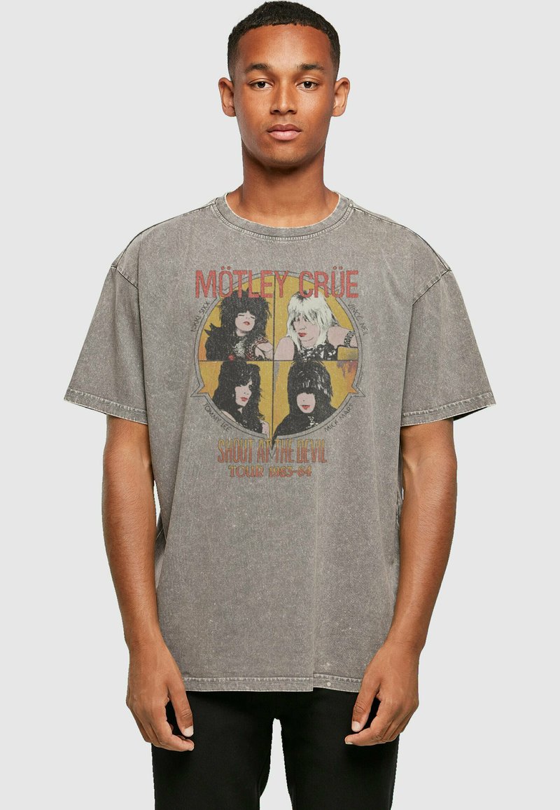 Merchcode Men's T-Shirt Backstreet Boys - INBYH Acid Washed Oversize Tee, Oversized Fit, Cotton 100 Percent, 3XL : Buy Online at Best Price in KSA - Souq is now