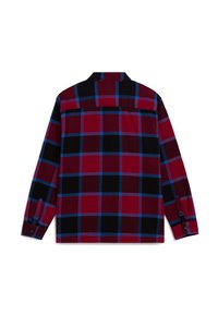 Rood en zwart geruite lange mouwen shirt met blauwe accenten, voorzien van een knoopmanschet en een kraag, gemaakt van een zachte, gestructureerde stof.