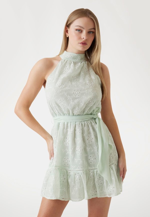 KURZES FIT-AND-FLARE - Freizeitkleid - hellgrün