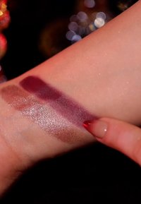 Makeup Revolution REVOLUTION TRULY SINFUL BLACK RING LIPSTICK - Läppstift - black