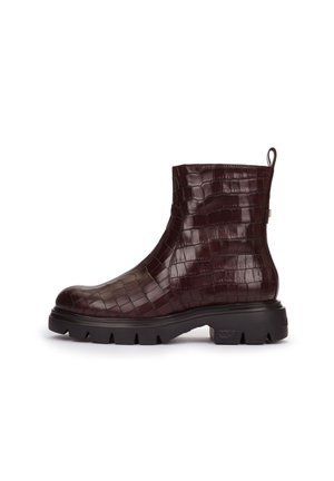 Classic ankle boots - brown