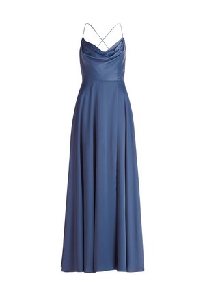 Abito blu in satin con collo a cowl, spalline incrociate sottili e una gonna fluida che tocca il pavimento, caratterizzato da una texture liscia e lucida.